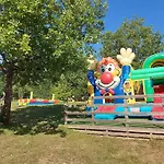 Zecamping 3 Etoiles Avec Piscine Et Pataugeoire Saint-Projet (Lot)