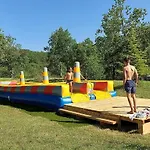 Campsite Zecamping 3 Etoiles Avec Piscine Et Pataugeoire 3*