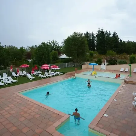 Zecamping 3 Etoiles Avec Piscine Et Pataugeoire Campsite 3*