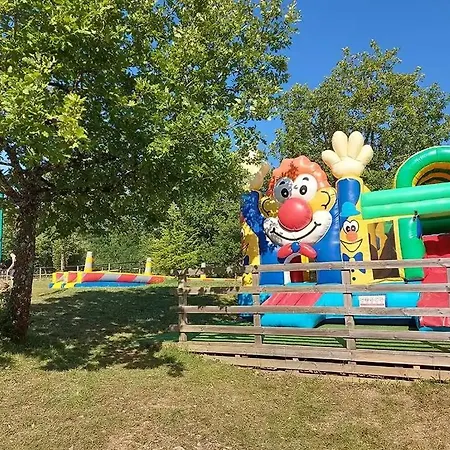Zecamping 3 Etoiles Avec Piscine Et Pataugeoire Saint-Projet (Lot)