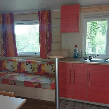 Zecamping 3 Etoiles Avec Piscine Et Pataugeoire
