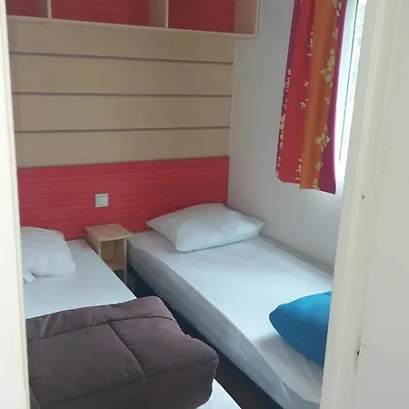 Zecamping 3 Etoiles Avec Piscine Et Pataugeoire 3*