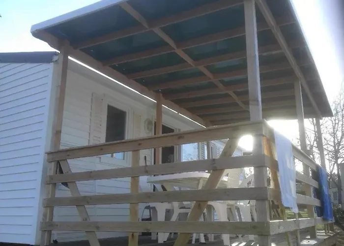 Zecamping 3 Etoiles Avec Piscine Et Pataugeoire Campingplads Saint-Projet (Lot)