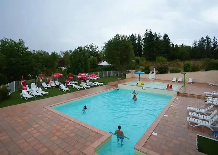 Zecamping 3 Etoiles Avec Piscine Et Pataugeoire Campingplads 3*