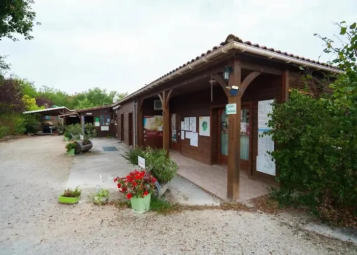 Campingplads Zecamping 3 Etoiles Avec Piscine Et Pataugeoire