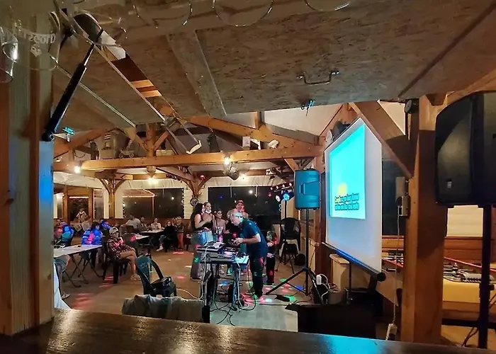 Zecamping 3 Etoiles Avec Piscine Et Pataugeoire Campingplads Saint-Projet (Lot)