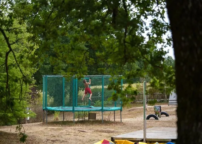 Zecamping 3 Etoiles Avec Piscine Et Pataugeoire Campingplads Saint-Projet (Lot)